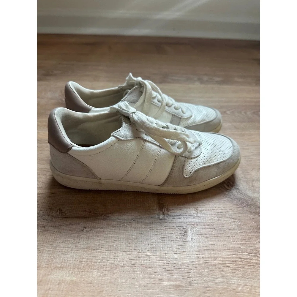 UNIVERSAL THREAD | Women's Off White Cream Casual Fashion Sneakers, Size 5‎